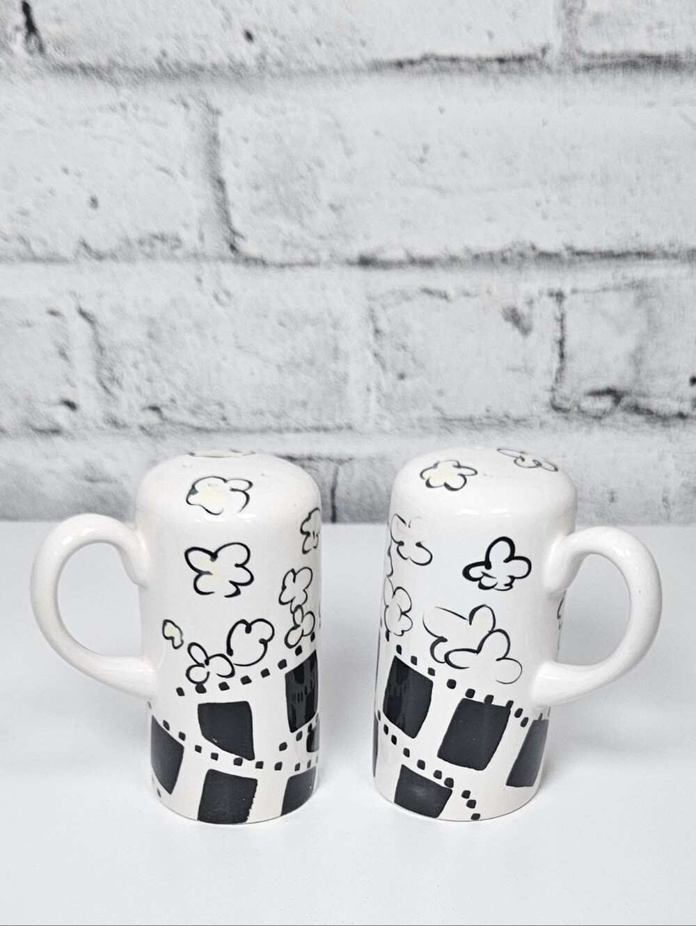 Vintage Black White Popcorn Movie Theater Ceramic Salt Pepper Shakers Set